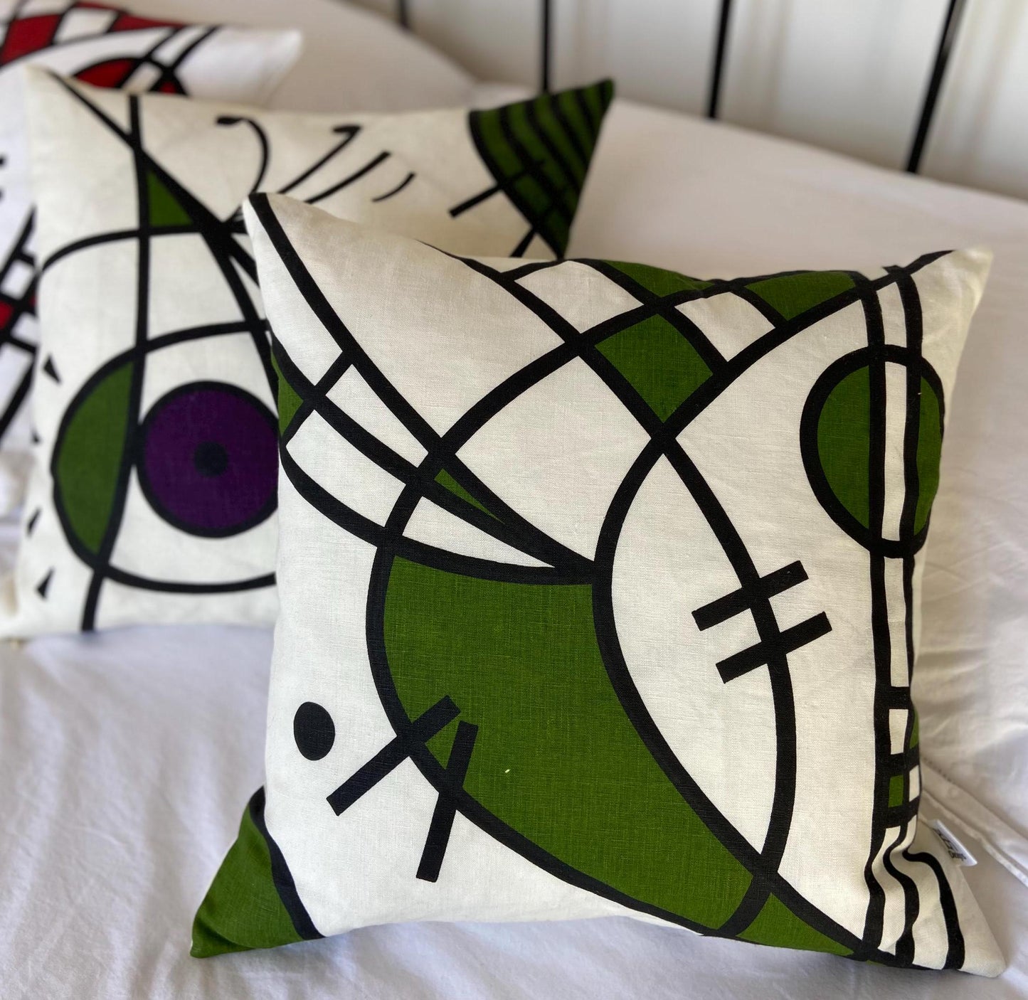 Luna cushion in olive