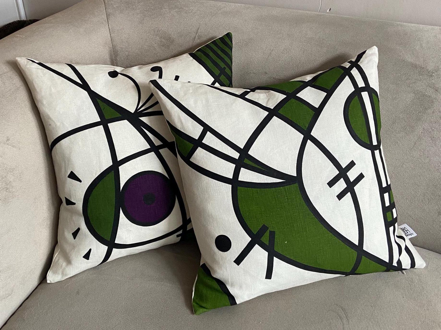Luna cushion in olive