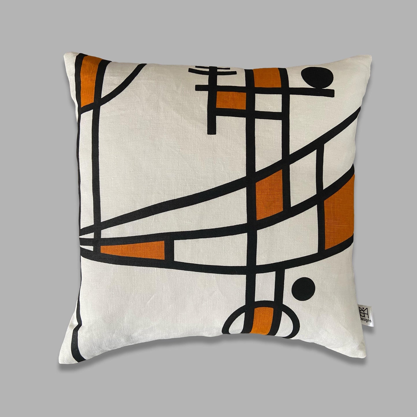 Curve cushion in ochre