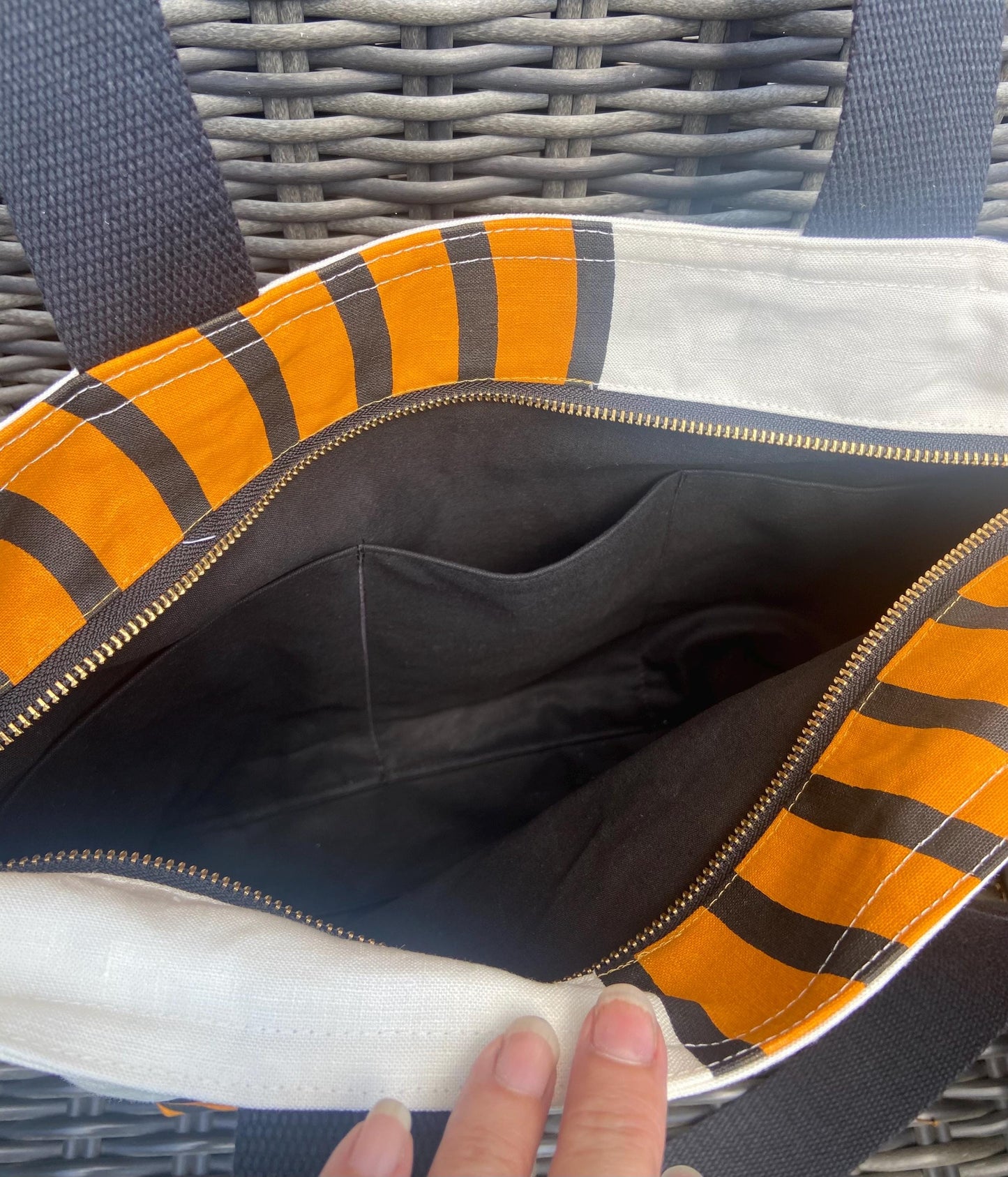 Orbit tote bag