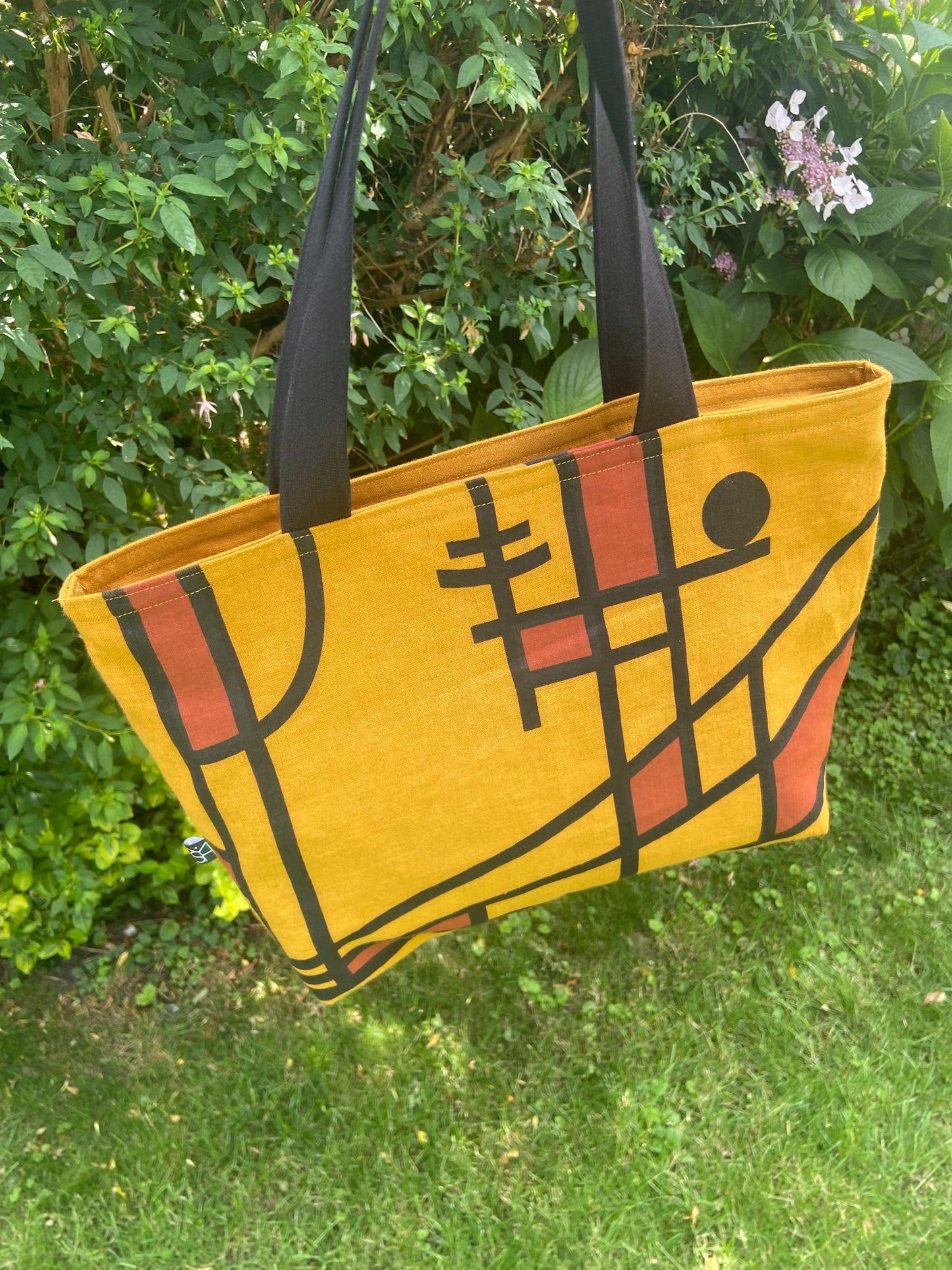 Curve Tote bag in mustard