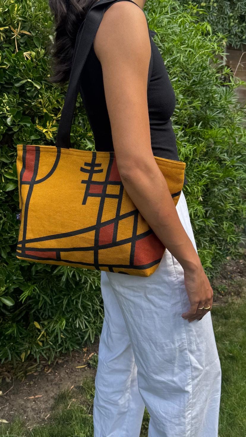 Curve Tote bag in mustard