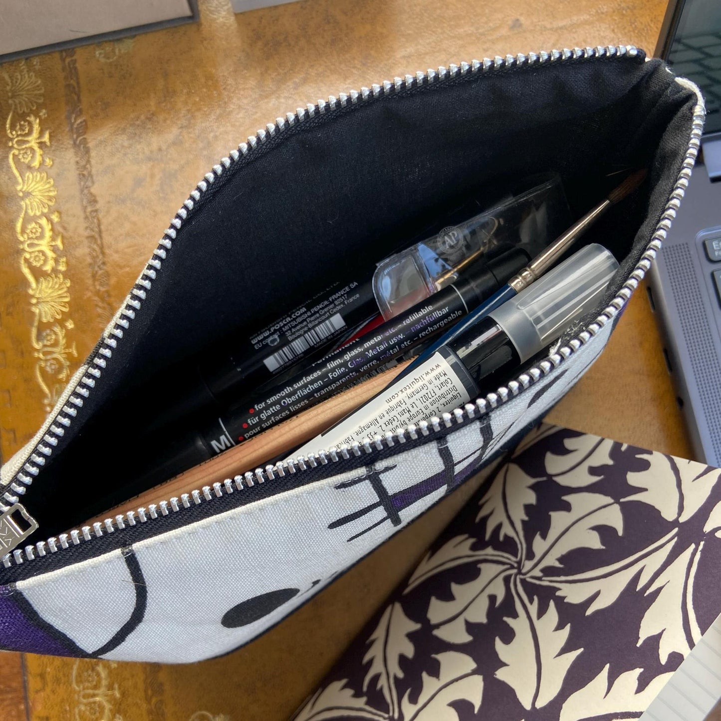 Curve medium washbag