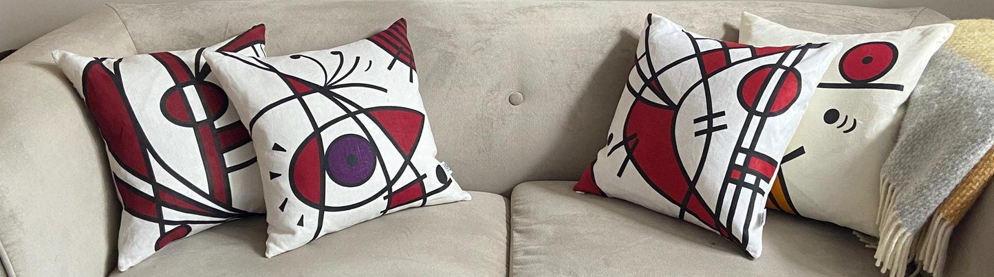 Luna cushion in crimson