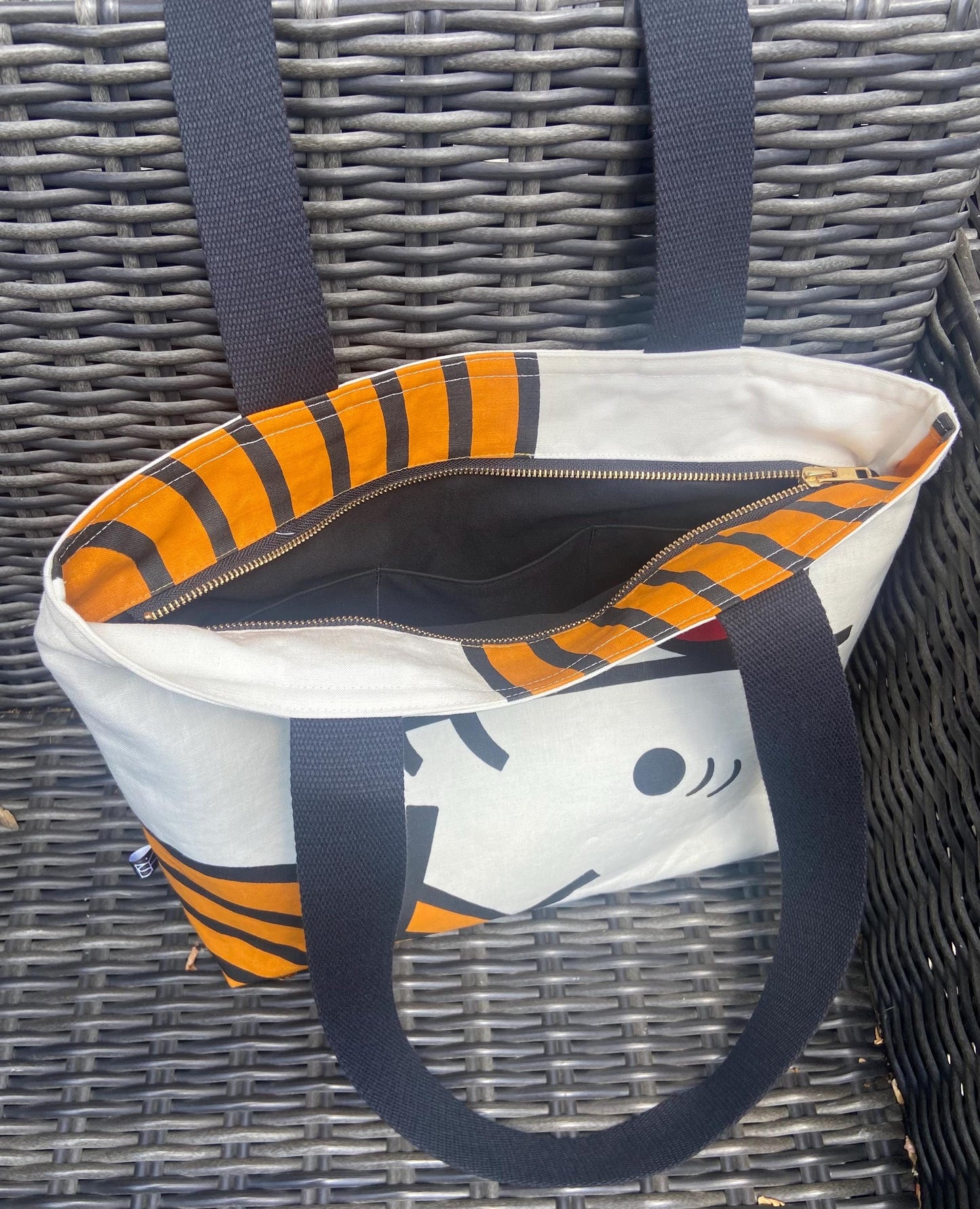Orbit tote bag