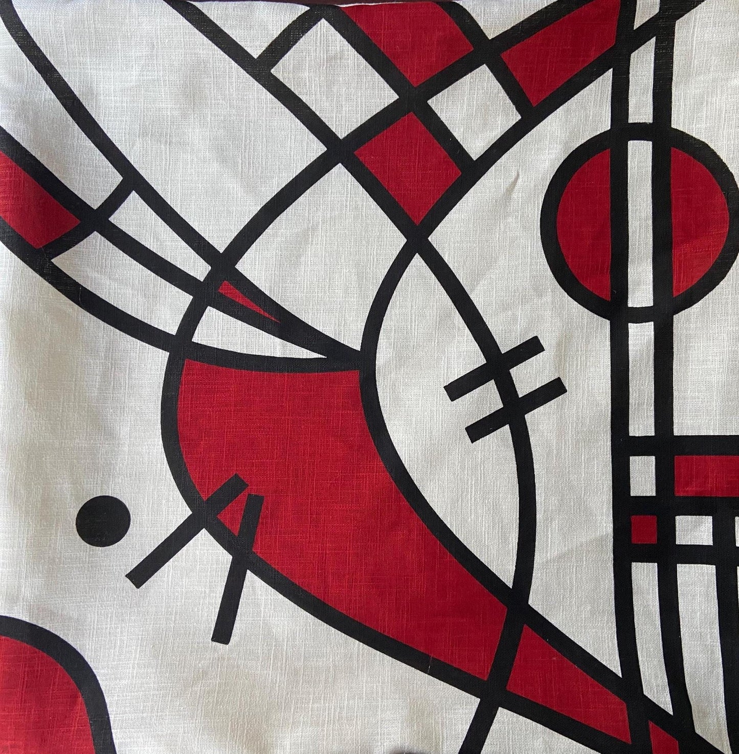Luna cushion in crimson