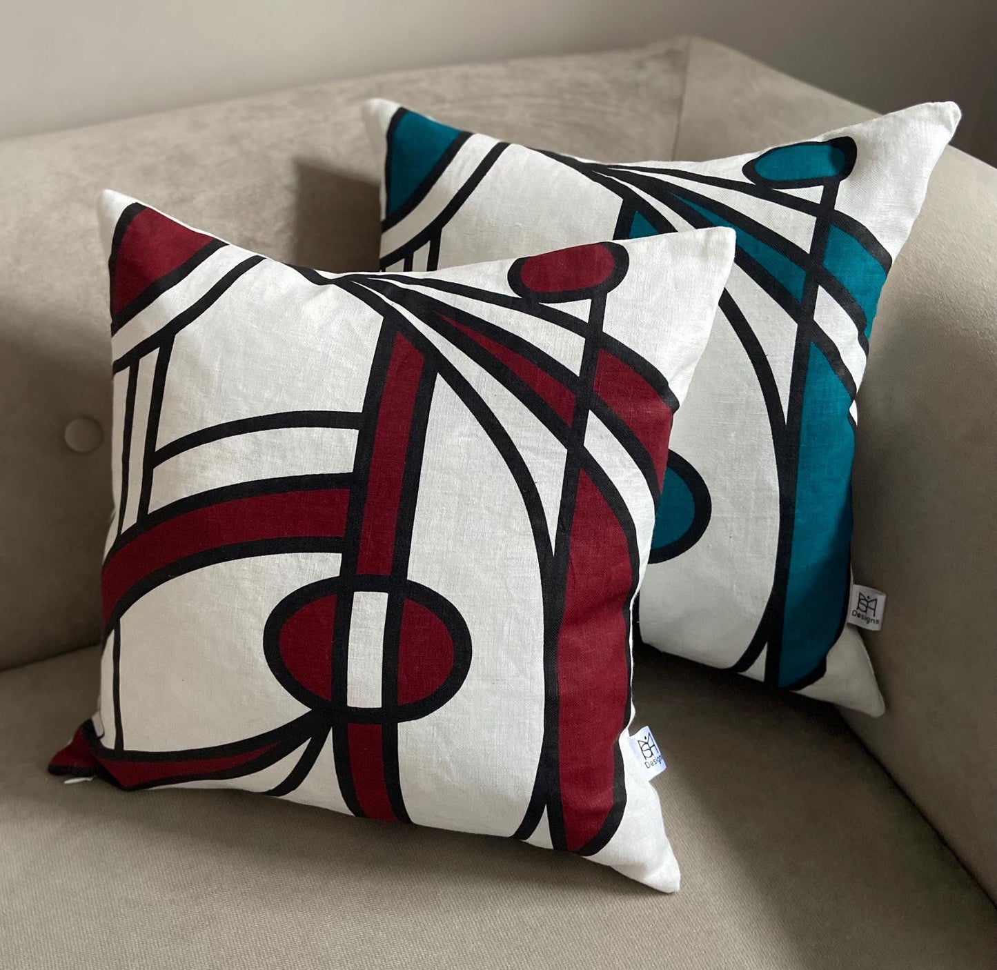 Bloom cushion in burgundy