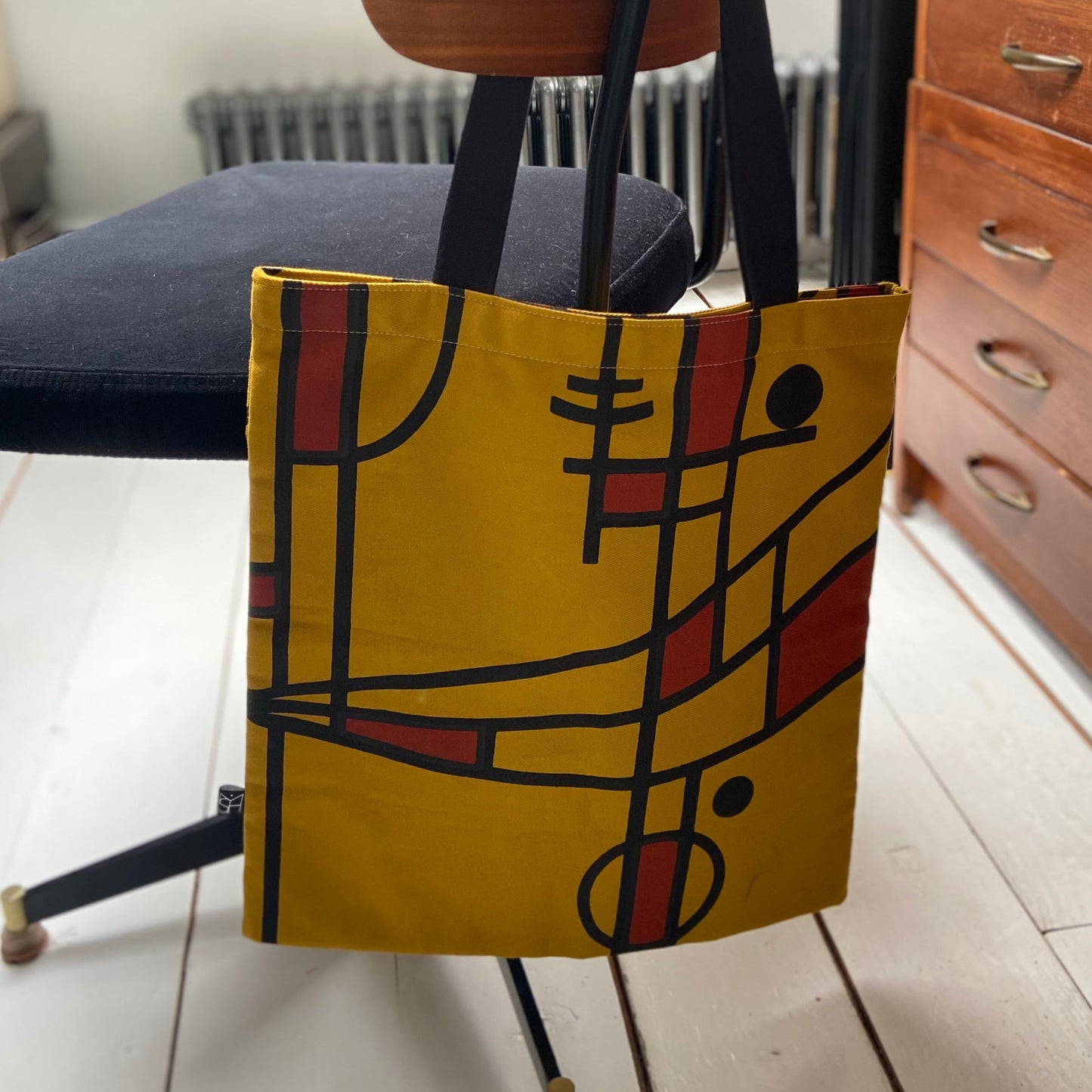Foldable tote bag
