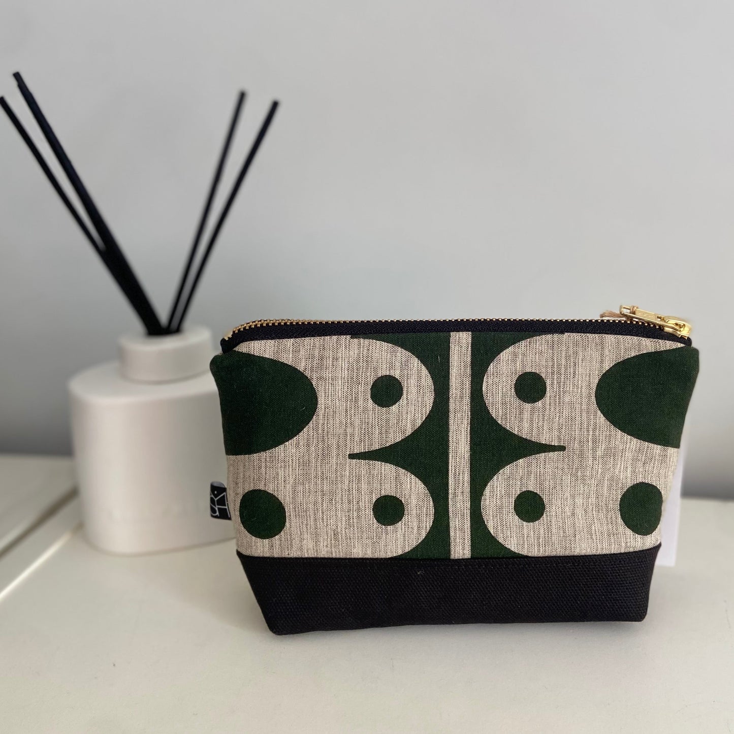 Rhythm medium washbag in green