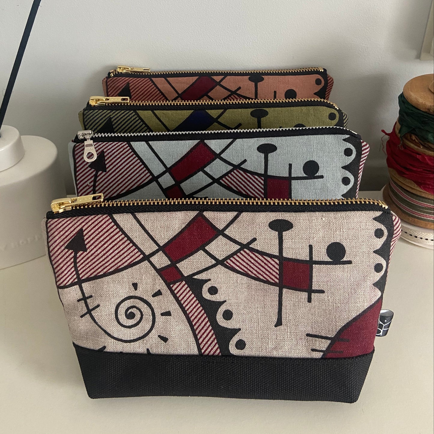 Jazz medium washbag in deep red