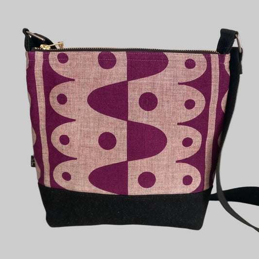 Rhythm Cross-body bag in Plum