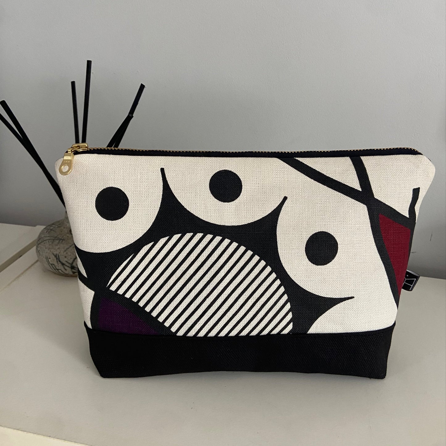 Thistle large washbag