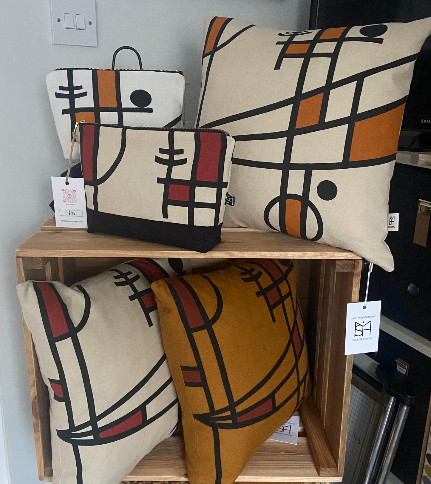 Curve cushion in sienna